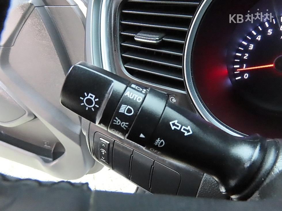 Kia K5 — miniaturë 14