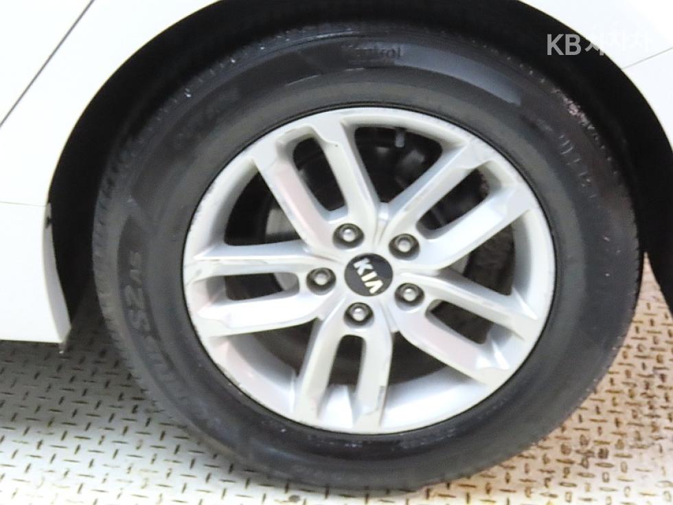 Kia K5 — miniaturë 20