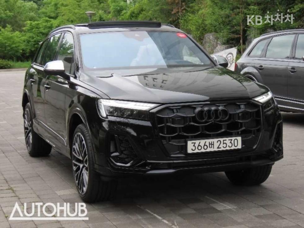 Audi SQ7 — miniaturë 2