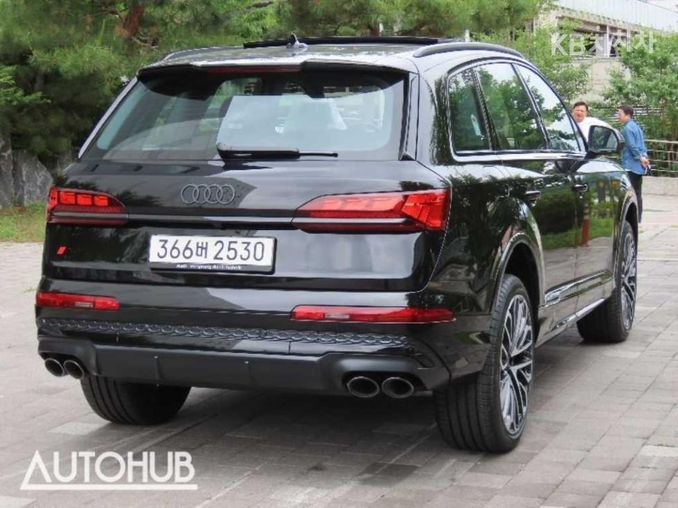 Audi SQ7 — miniaturë 3