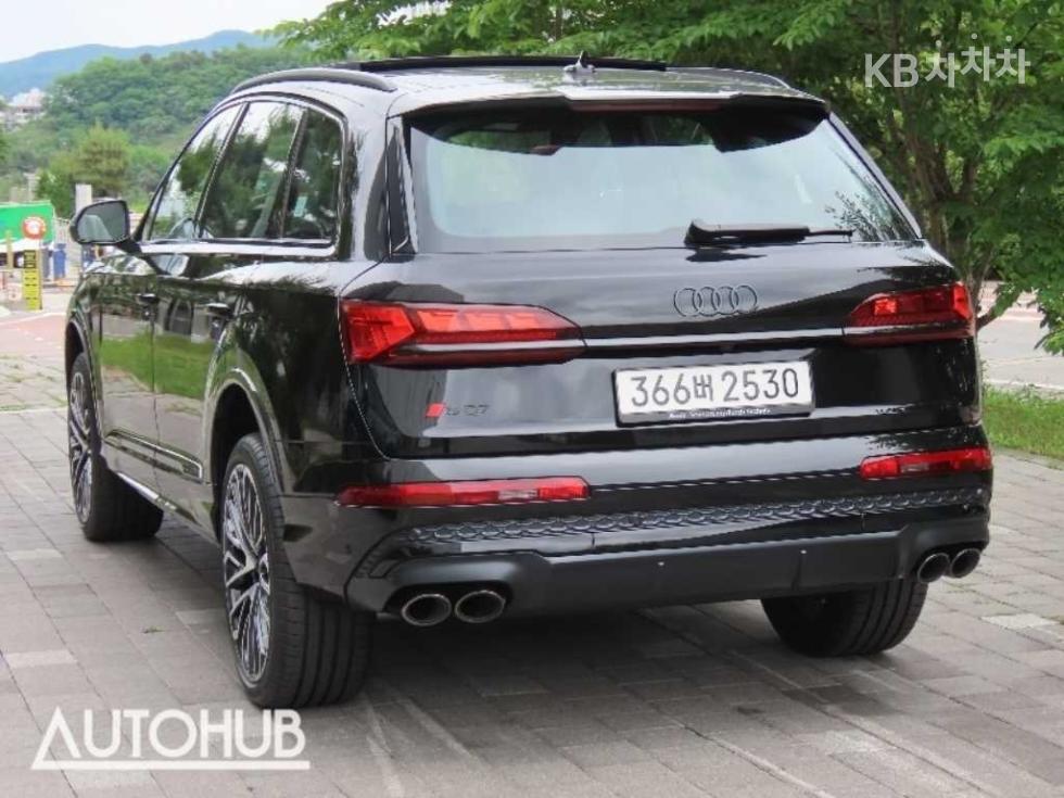 Audi SQ7 — miniaturë 4