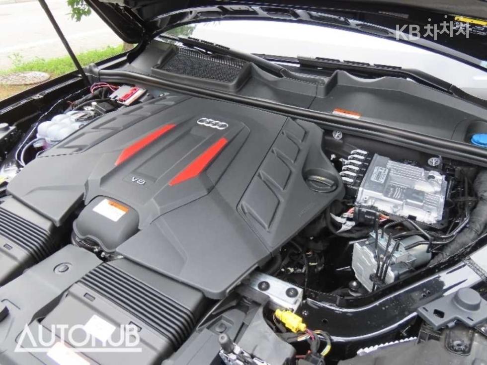Audi SQ7 — miniaturë 5