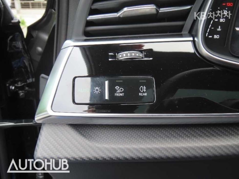 Audi SQ7 — miniaturë 12