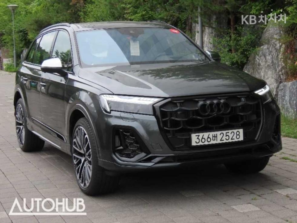 Audi SQ7 — miniaturë 2