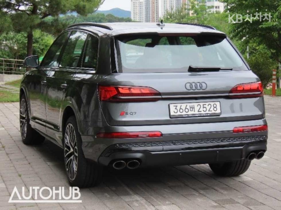 Audi SQ7 — miniaturë 4
