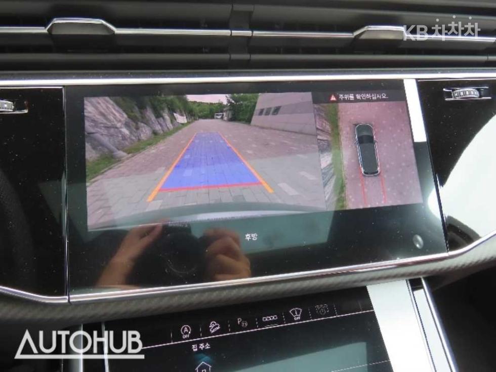 Audi SQ7 — miniaturë 10