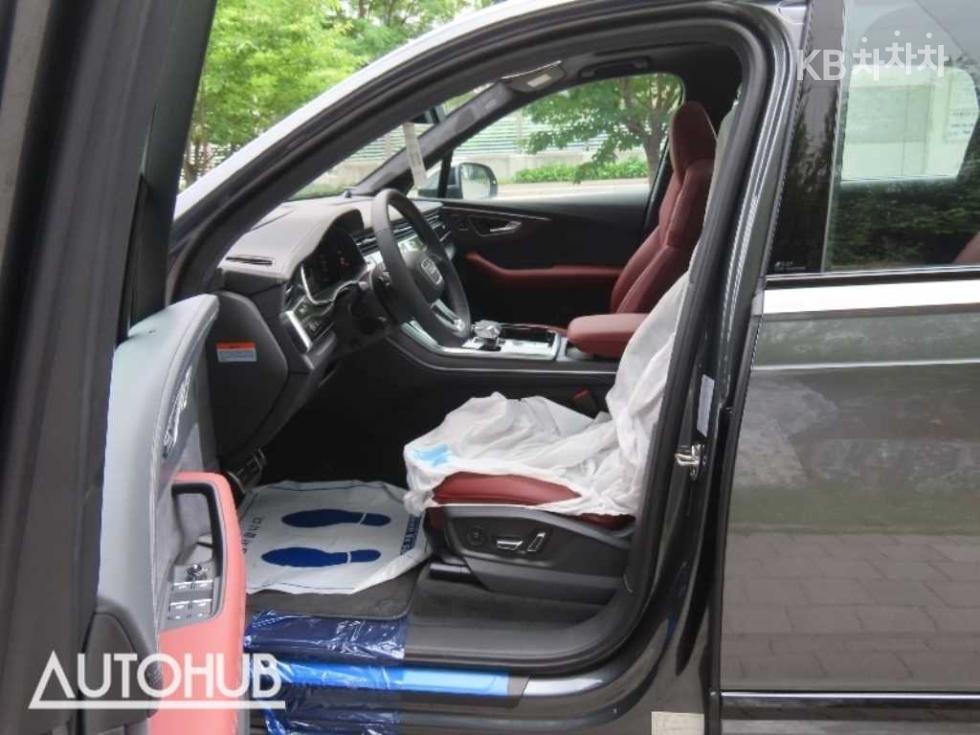 Audi SQ7 — miniaturë 14