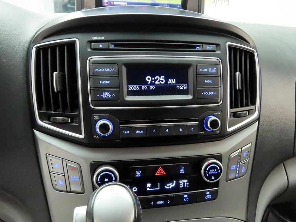 Hyundai Starex — miniaturë 9