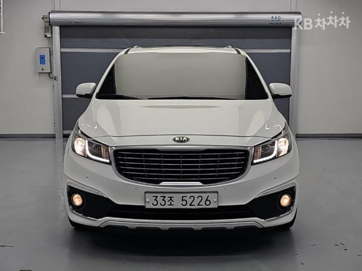 Kia Carnival — miniaturë 2