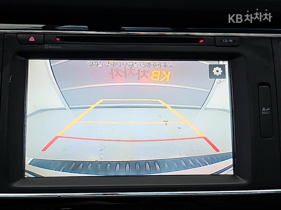 Kia Carnival — miniaturë 18