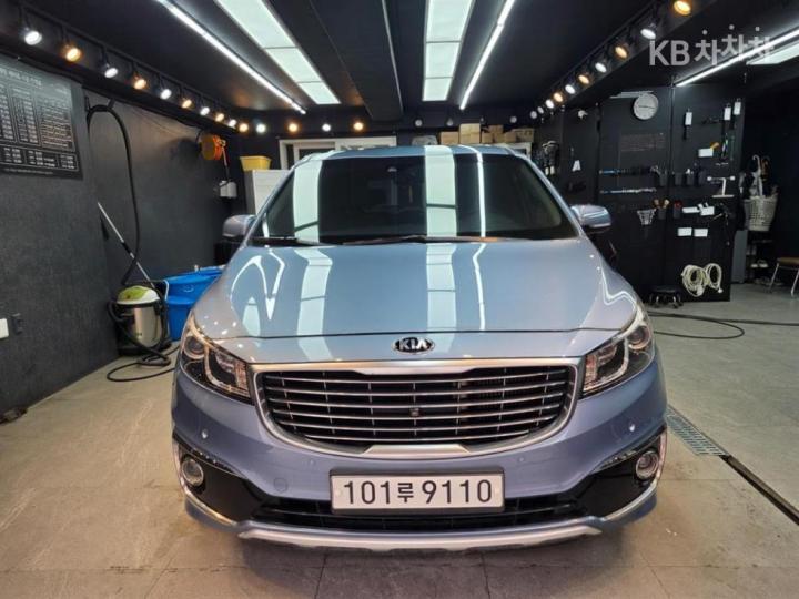 Kia Carnival 9인승 2.2 디젤 노블레스 — foto 1