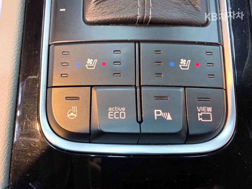 Kia Carnival — miniaturë 9