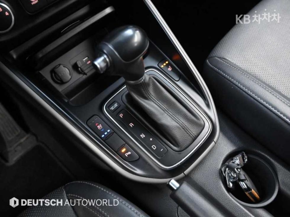Kia Carens — miniaturë 9