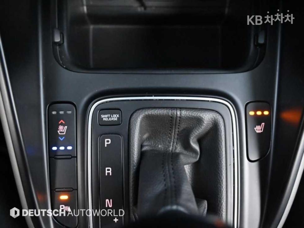 Kia Carens — miniaturë 17
