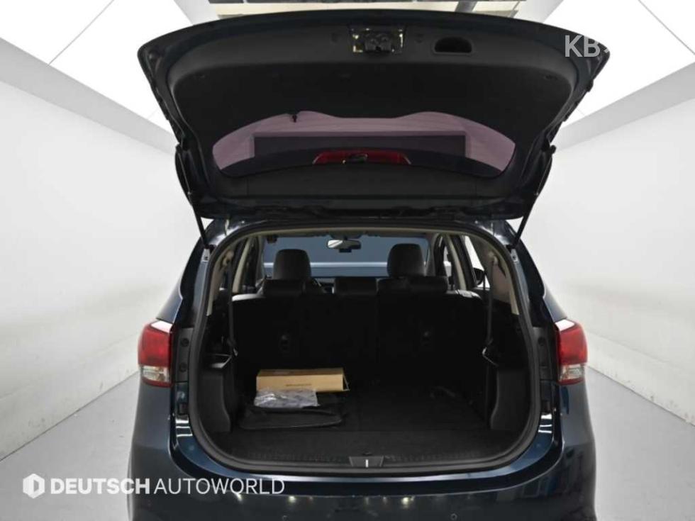 Kia Carens — miniaturë 19