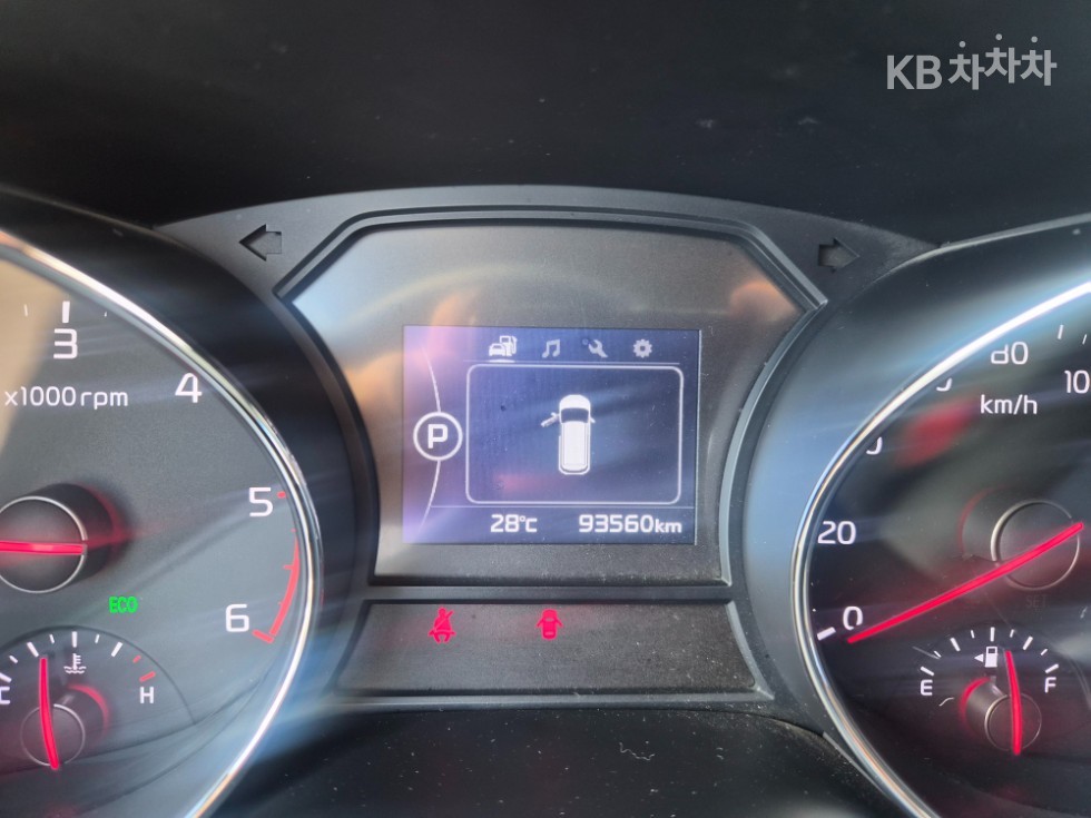 Kia Carnival — miniaturë 10