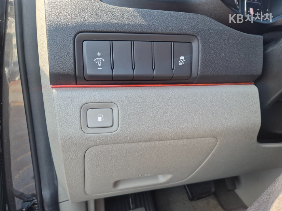 Kia Carnival — miniaturë 15