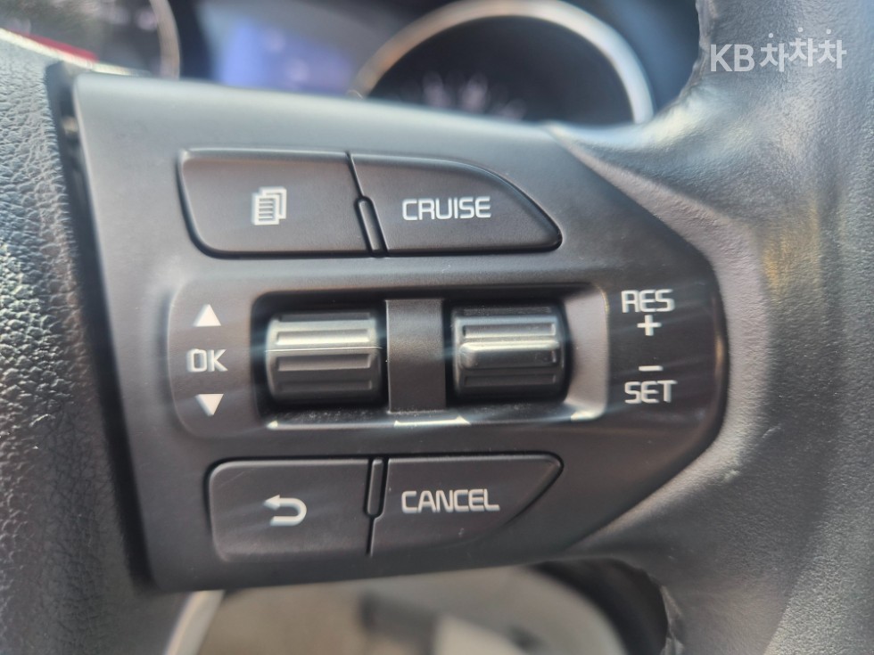 Kia Carnival — miniaturë 16