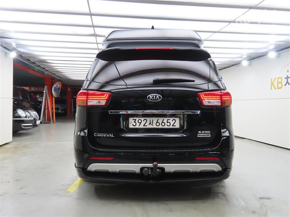 Kia Carnival — miniaturë 3