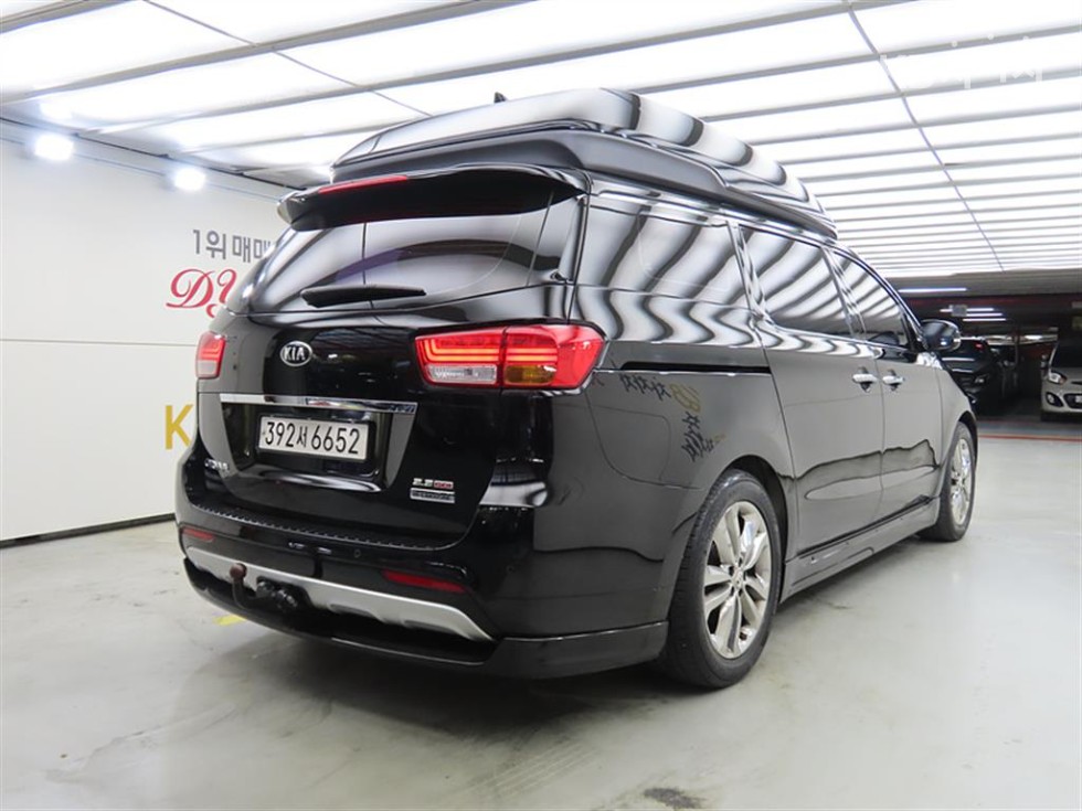 Kia Carnival — miniaturë 4