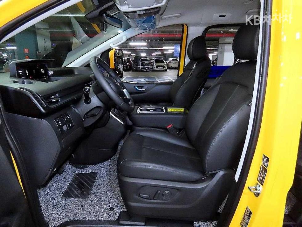 Hyundai Staria — miniaturë 6