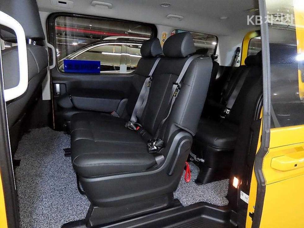 Hyundai Staria — miniaturë 7