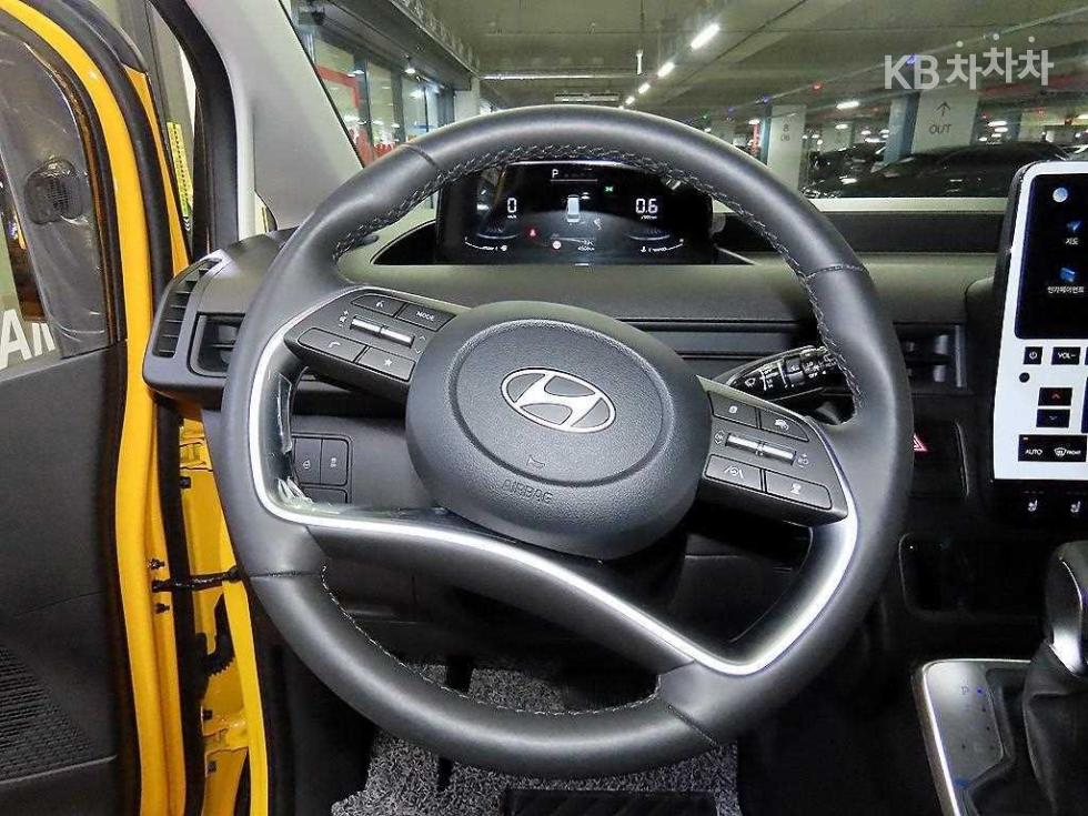 Hyundai Staria — miniaturë 8