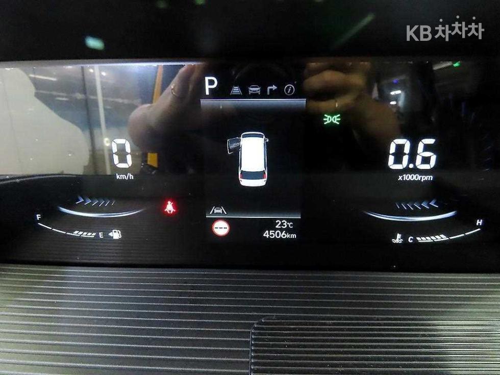 Hyundai Staria — miniaturë 9