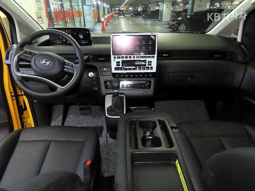Hyundai Staria — miniaturë 10