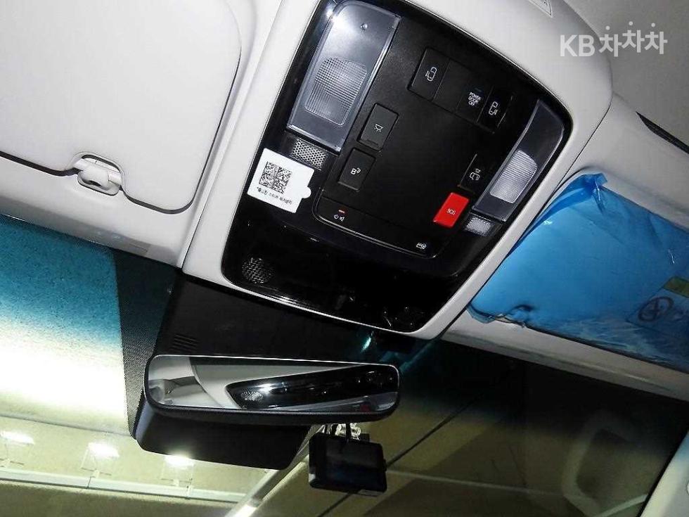 Hyundai Staria — miniaturë 16