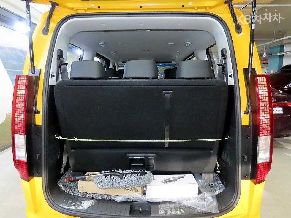 Hyundai Staria — miniaturë 17