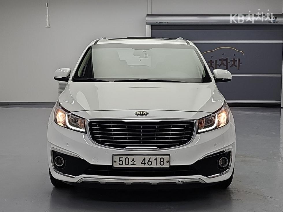 Kia Carnival — miniaturë 2