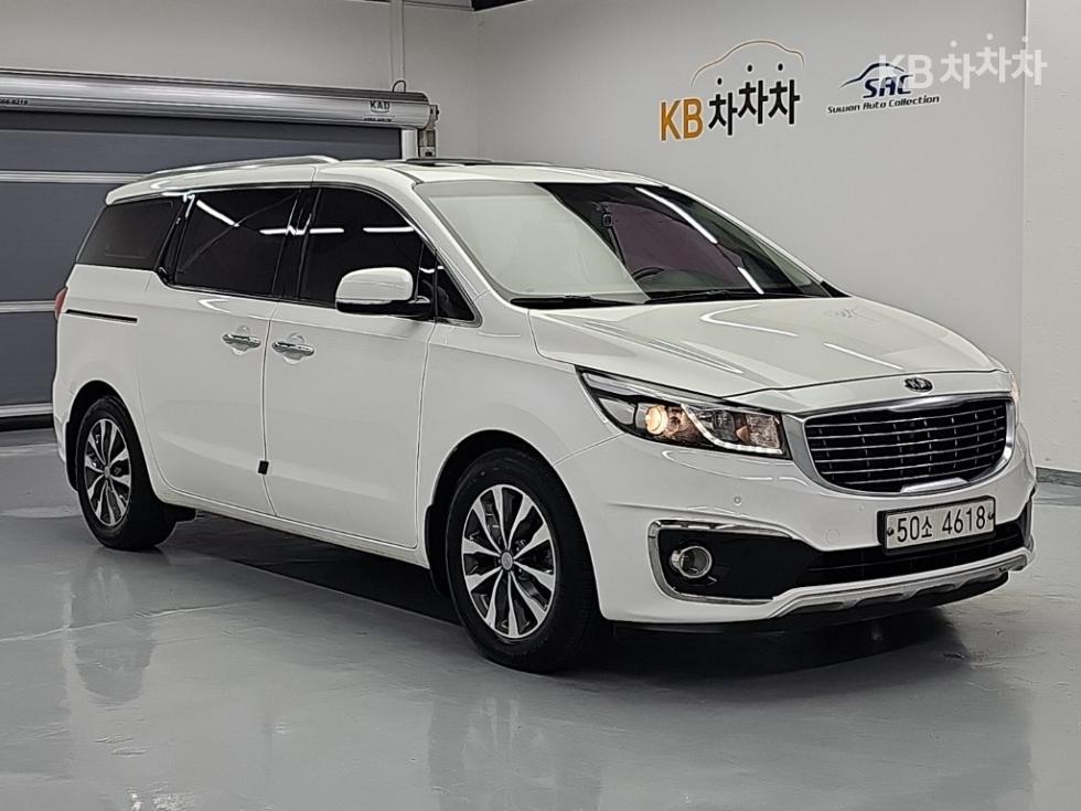Kia Carnival — miniaturë 4