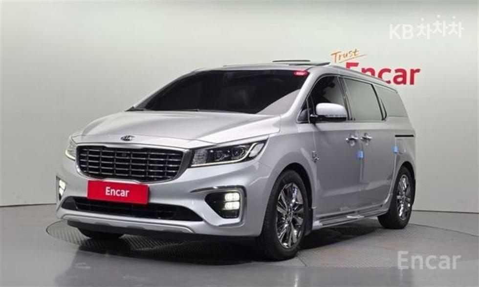Kia Carnival 7인승 2.2 디젤 리무진 VIP — foto 1