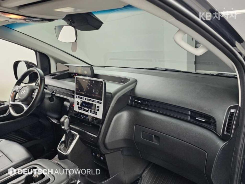 Hyundai Staria — miniaturë 7