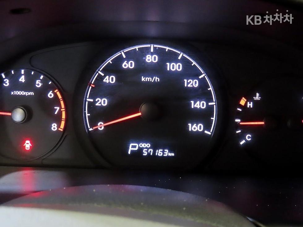 Hyundai Starex — miniaturë 9