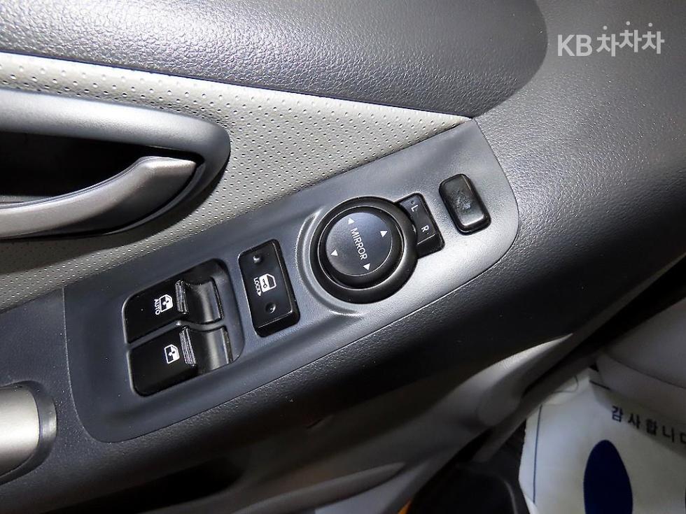 Hyundai Starex — miniaturë 12