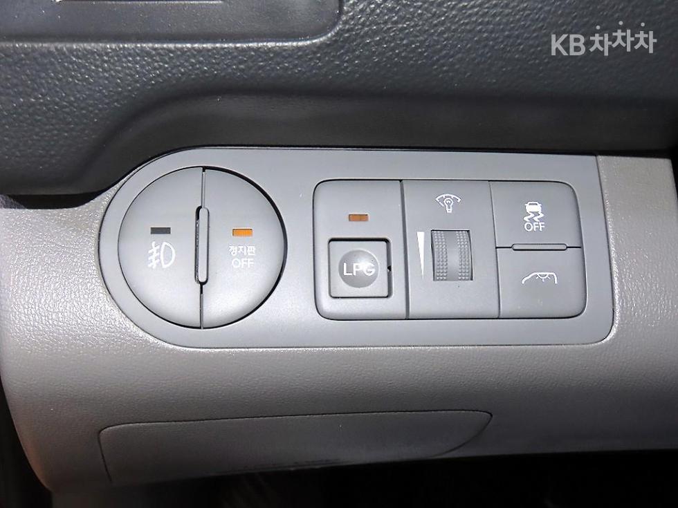 Hyundai Starex — miniaturë 13