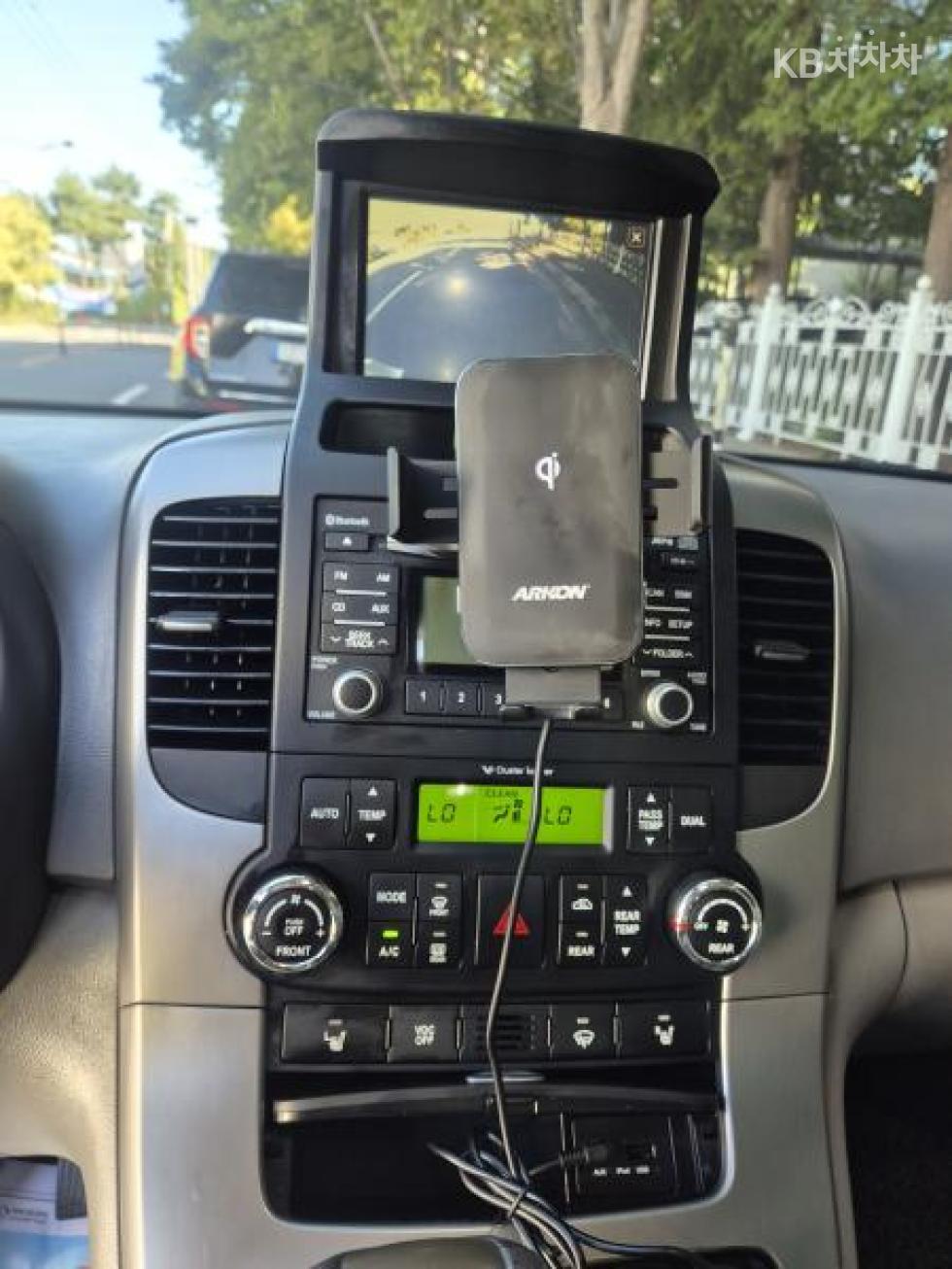 Kia Carnival — miniaturë 10