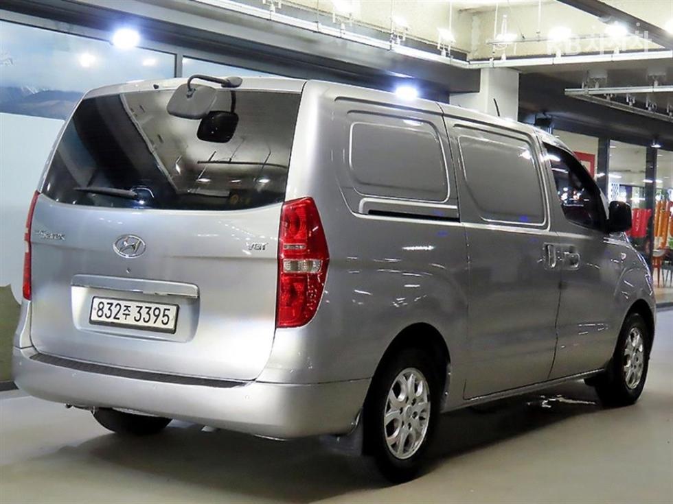 Hyundai Starex — miniaturë 4