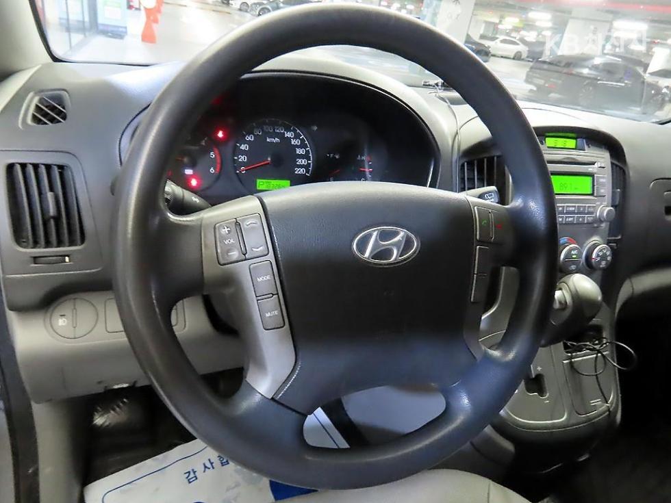 Hyundai Starex — miniaturë 8