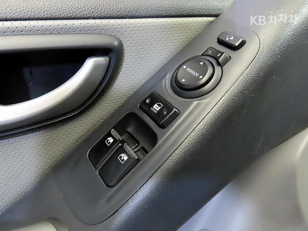 Hyundai Starex — miniaturë 14