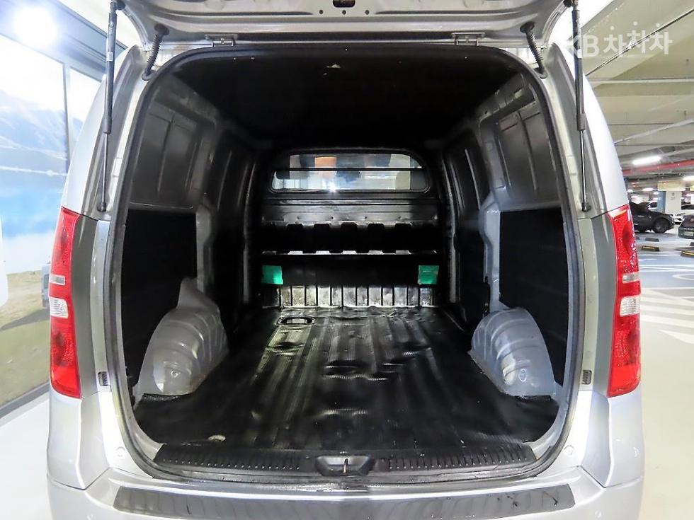 Hyundai Starex — miniaturë 16