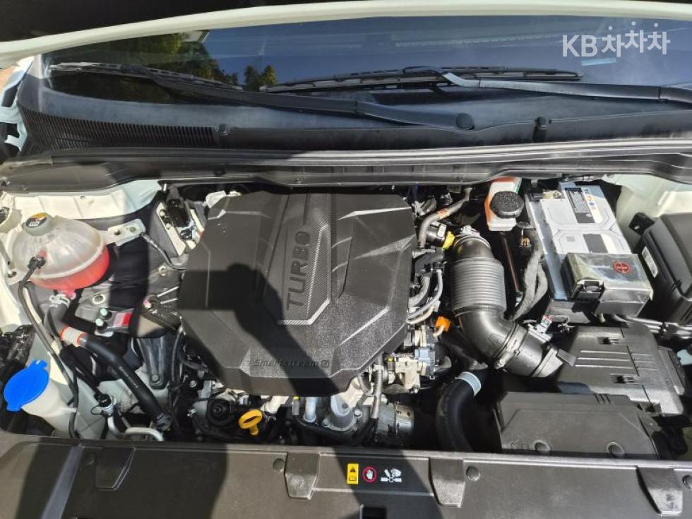 Kia Carnival — miniaturë 6