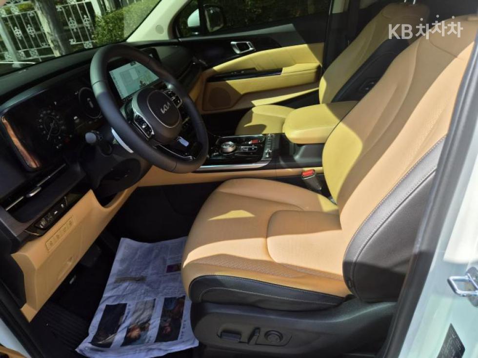 Kia Carnival — miniaturë 15
