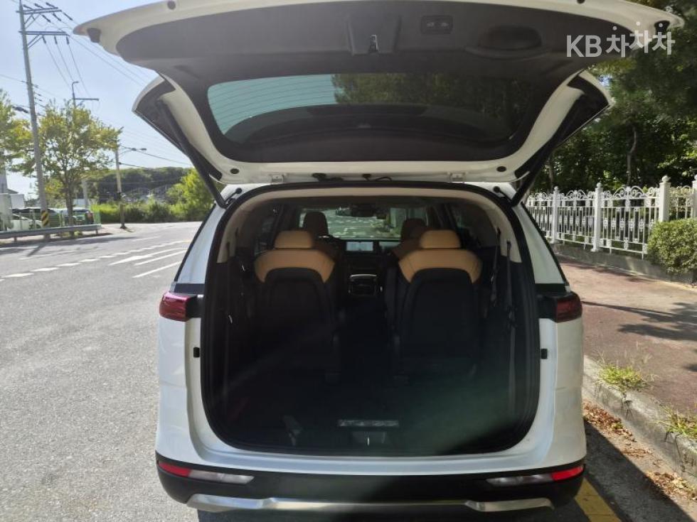 Kia Carnival — miniaturë 19