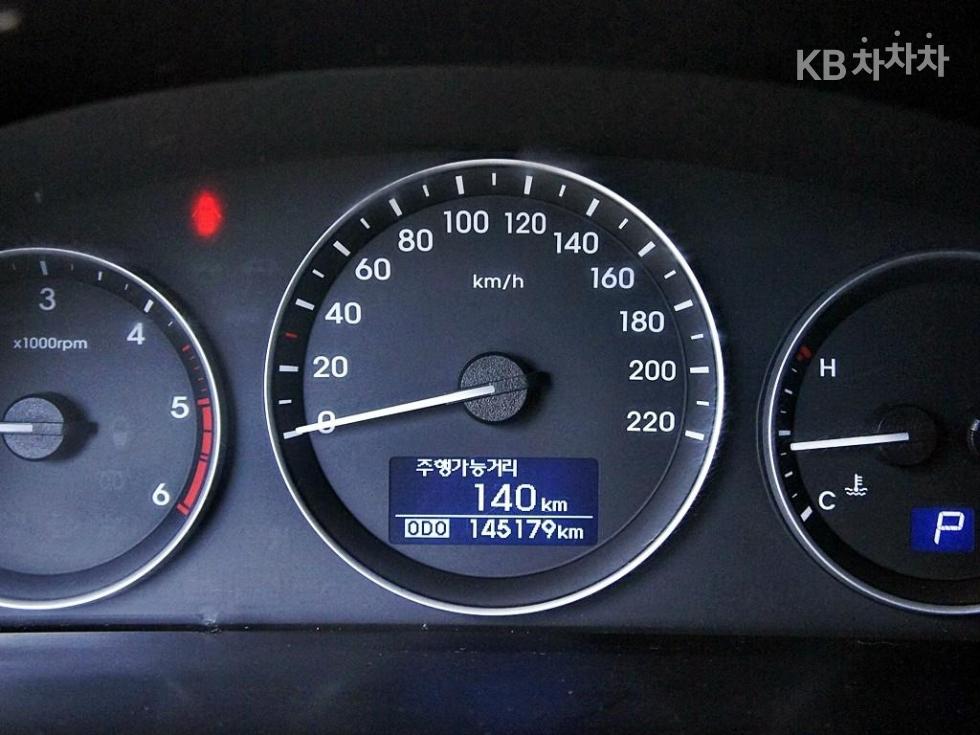 Hyundai Starex — miniaturë 8