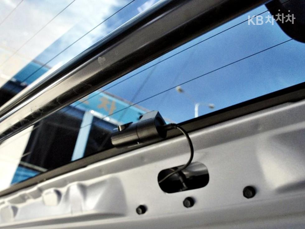 Hyundai Starex — miniaturë 17