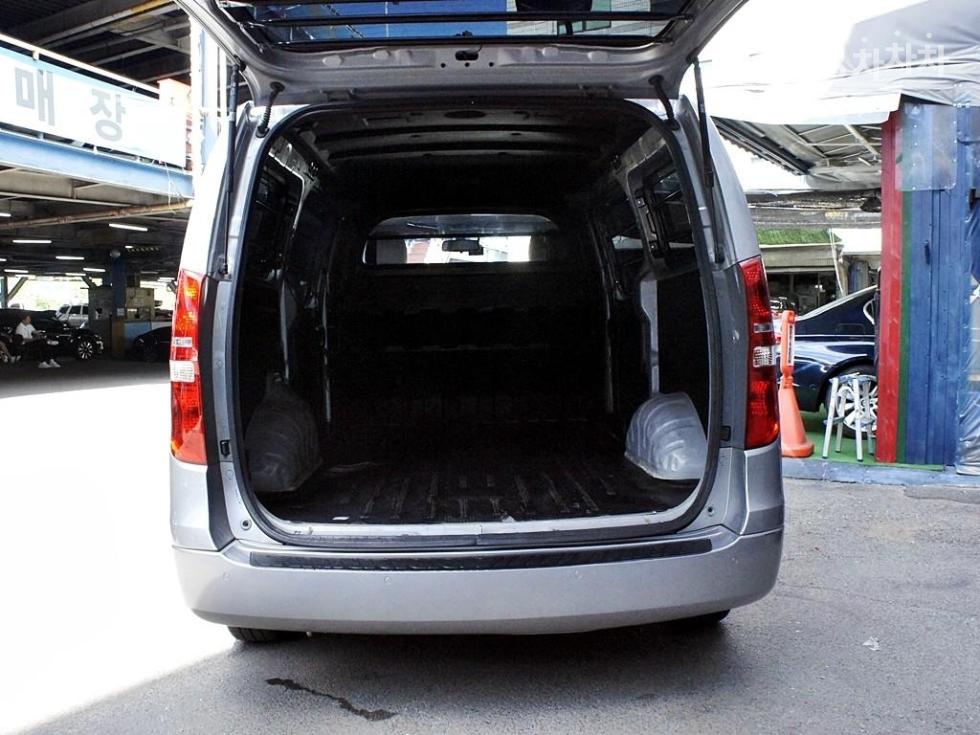 Hyundai Starex — miniaturë 18