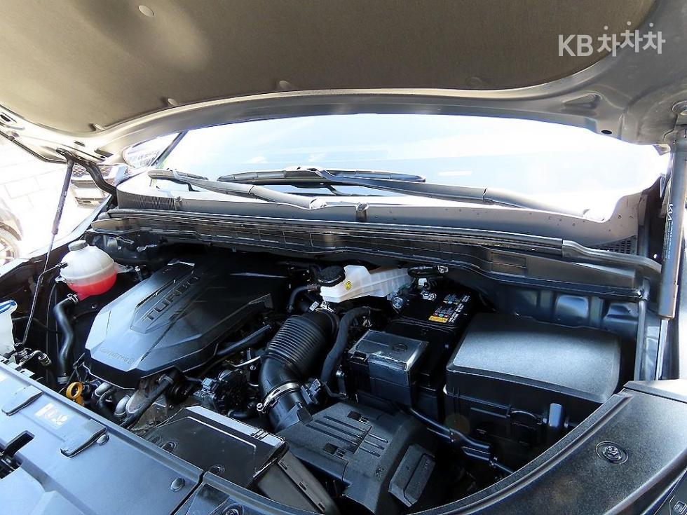 Kia Carnival — miniaturë 19